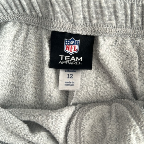 EUC NFL Team Apparel Patriots PJ shorts 12 - Picture 2 of 3